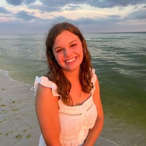 Meet your Posher, Lydia